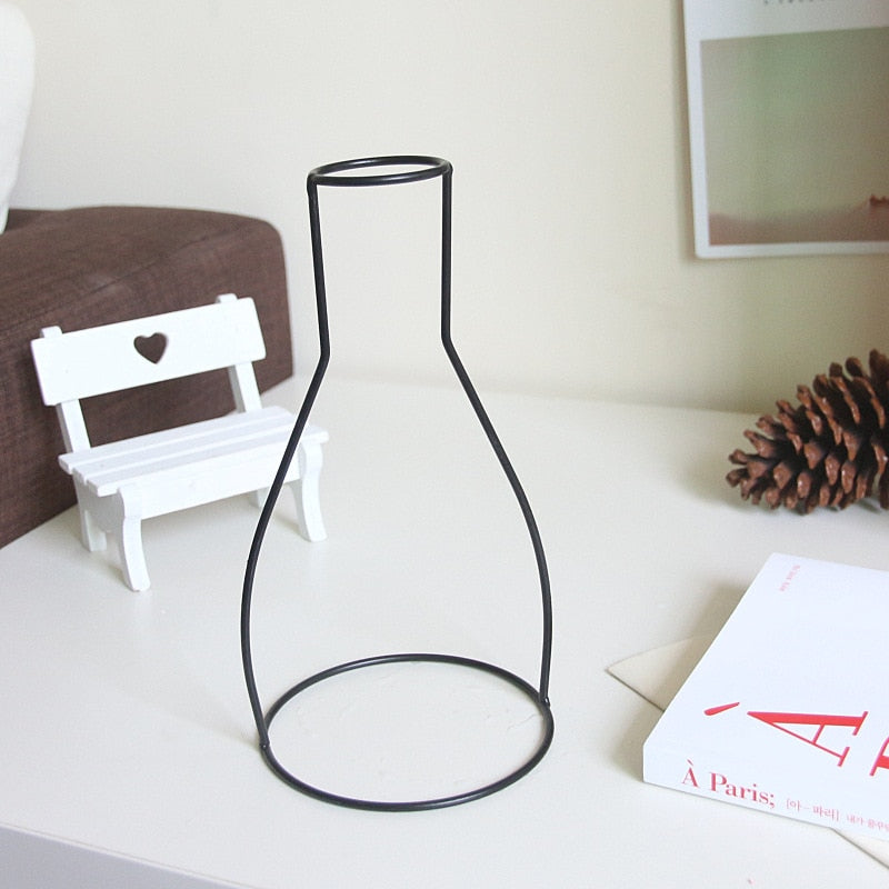 Retro Nordic Iron Flower Vase