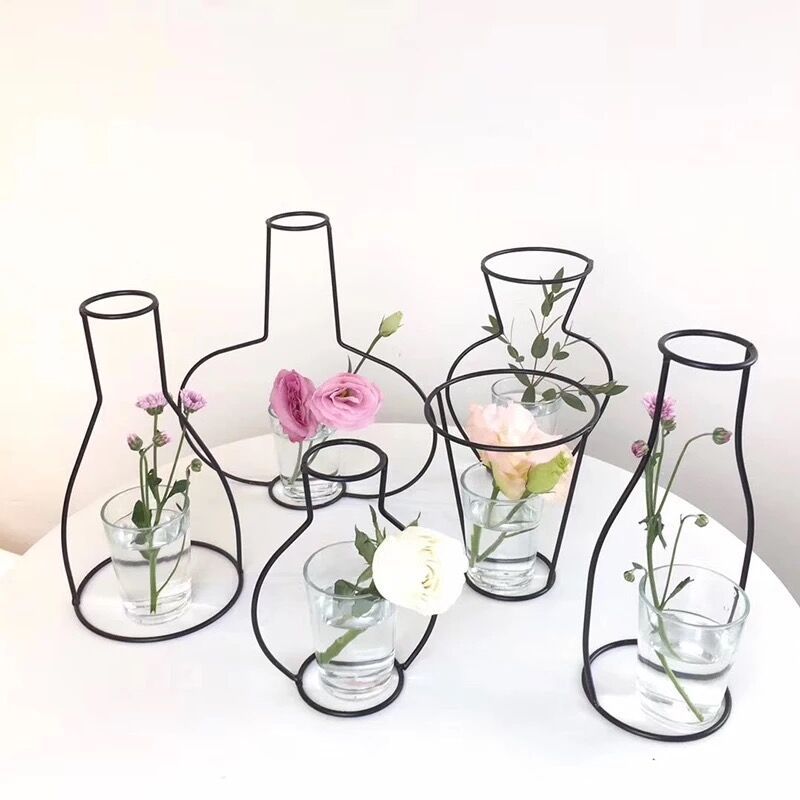 Retro Nordic Iron Flower Vase