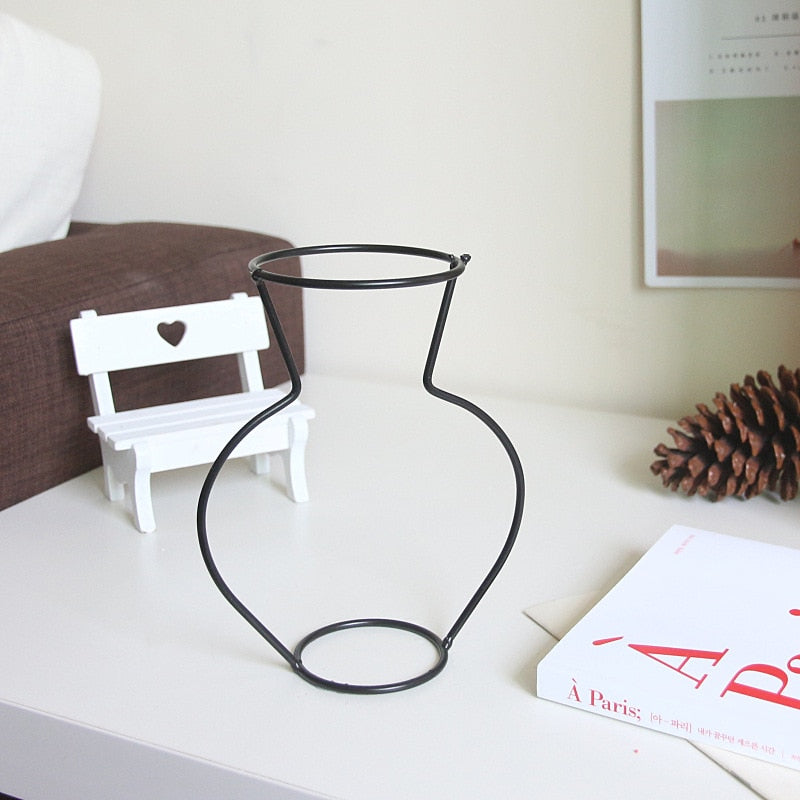 Retro Nordic Iron Flower Vase