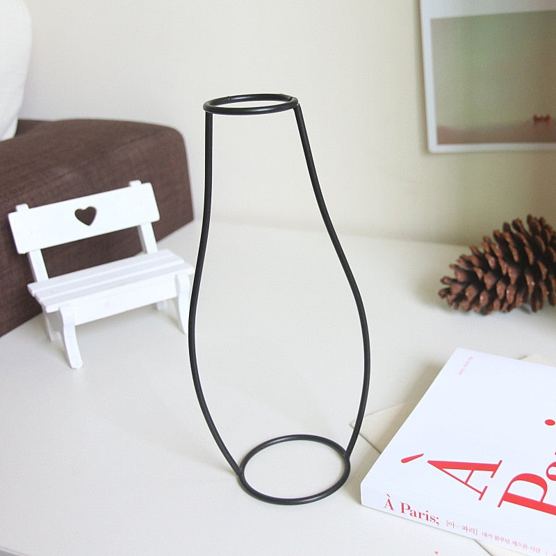 Retro Nordic Iron Flower Vase
