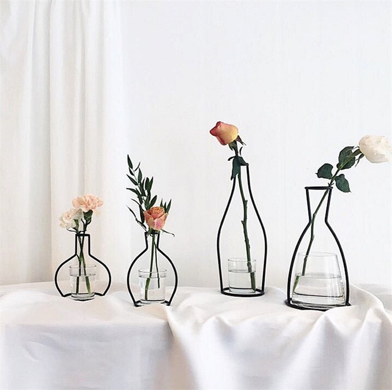 Retro Nordic Iron Flower Vase